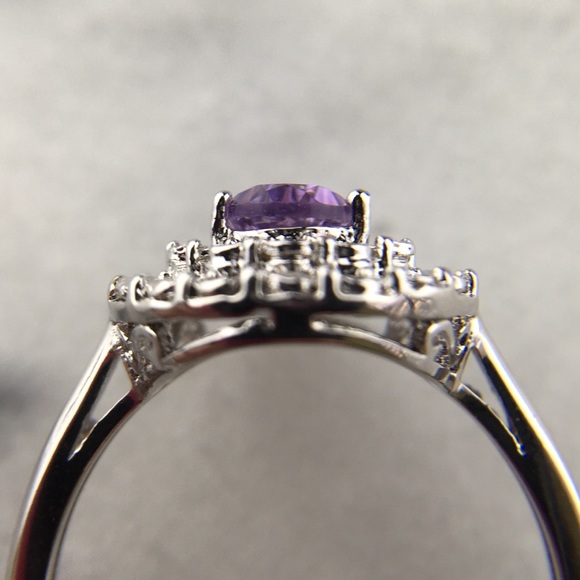 Genuine Gemstone Brazilian Amethyst Fashion Ring Size 8 - Picture 6 of 6